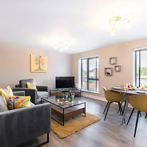  Apartment Elliot Oliver - Luxurious Two Bedroom With Parking